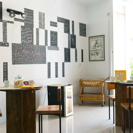 Lo Di Andrea Bed & Breakfast 2*